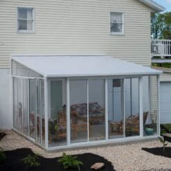 Véranda 400x425cm En Alu Blanc Et Polycarbonate 8mm Sanremo - Palram - Canopia -Jardin Extérieur veranda 400x425cm en alu blanc et polycarbonate 8mm sanremo palram 4